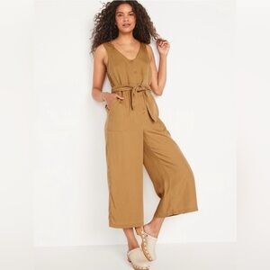 Old Navy Women's Sleeveless Wide-Leg Jumpsuit in Camel